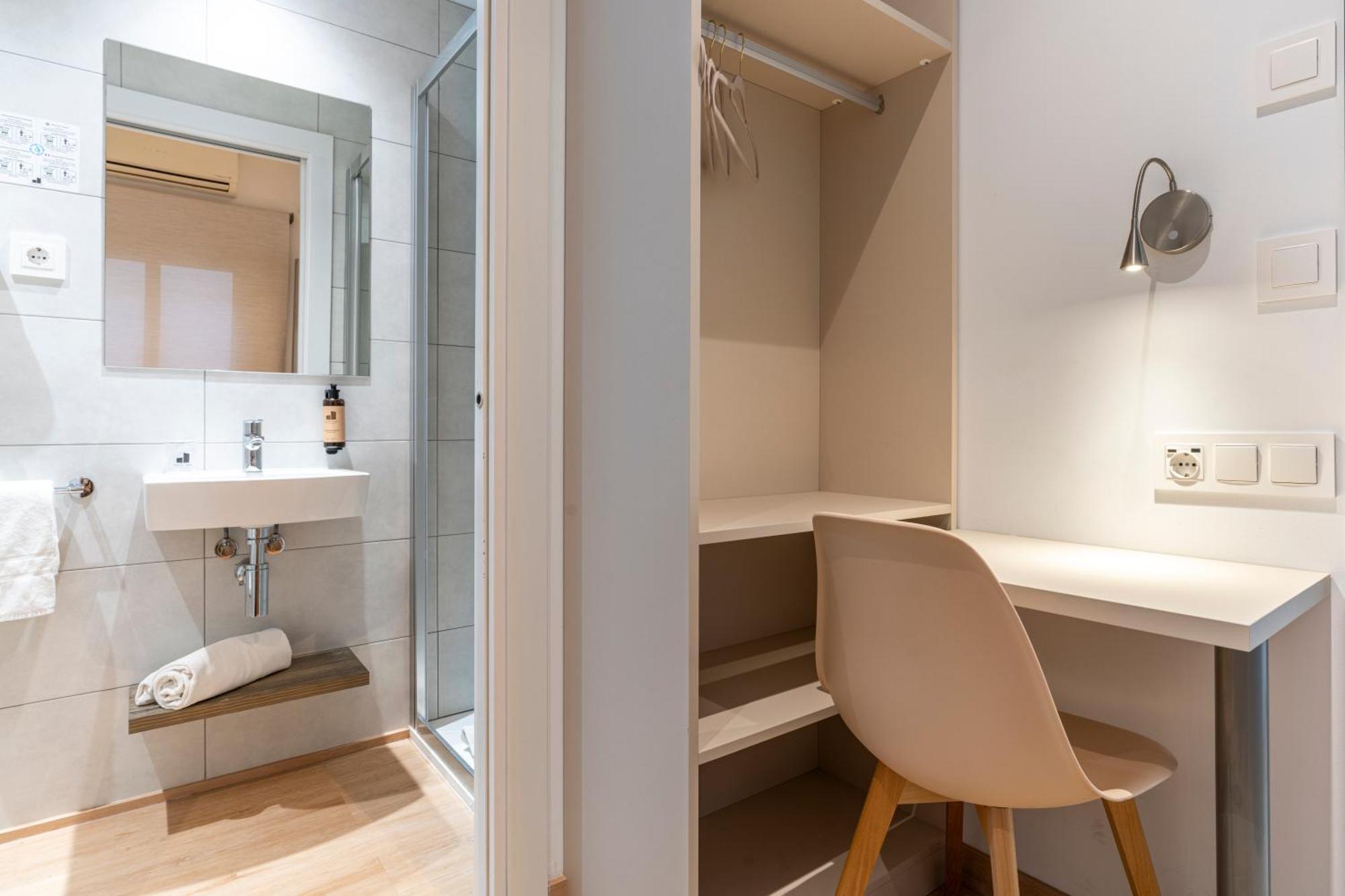 Hostal Sans — Photos 1